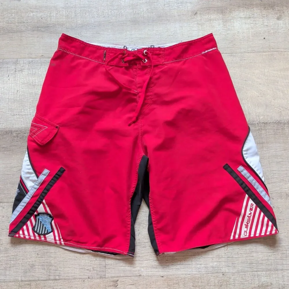 VTG ​Quiksilver Boardshorts Mens Size 34 Red Black White Surf Swim Trunks Y2K